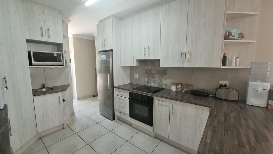 3 Bedroom Property for Sale in Stilbaai Wes Western Cape